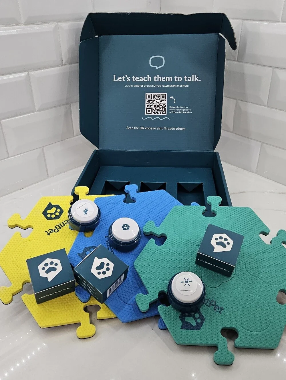 Fluent Pet Get Started Kit 6 Buttons 3 Hex Tiles ONLY in OG Box Dog Cat Talking